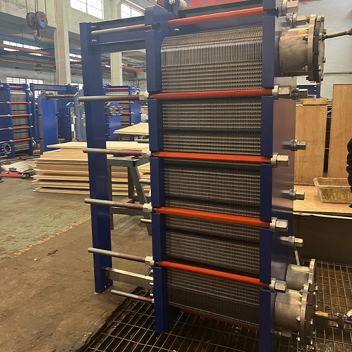Semi-welded plate heat exchanger